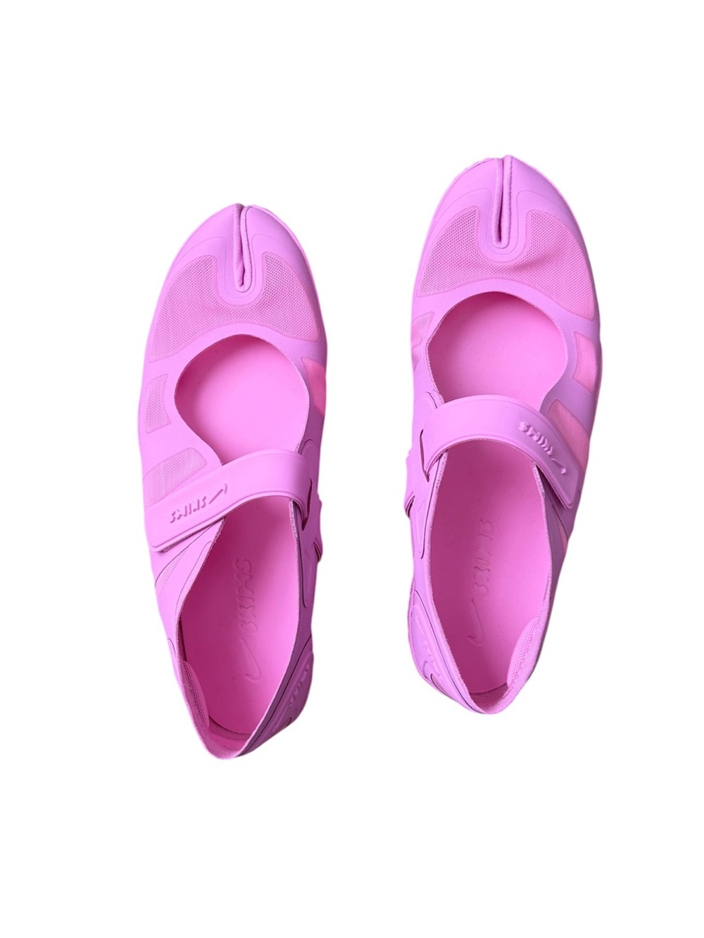 NikeSKIMS Rift Mesh split toe shoe - Picture 3 of 9